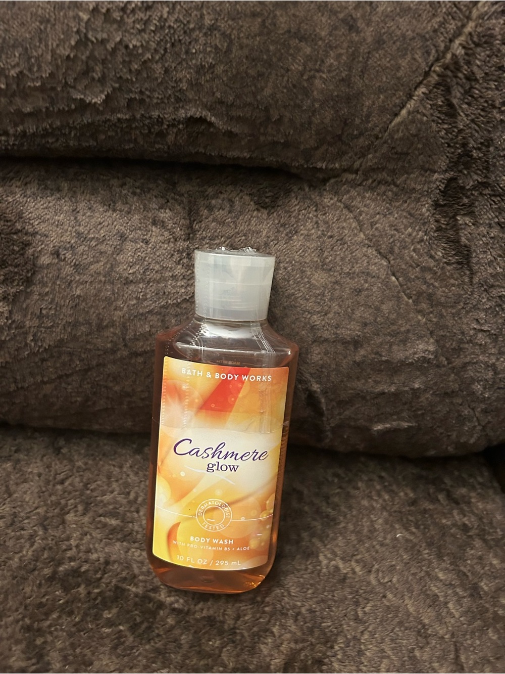 Bath & Body Works Cashmere Glow Body Wash - amber, gold